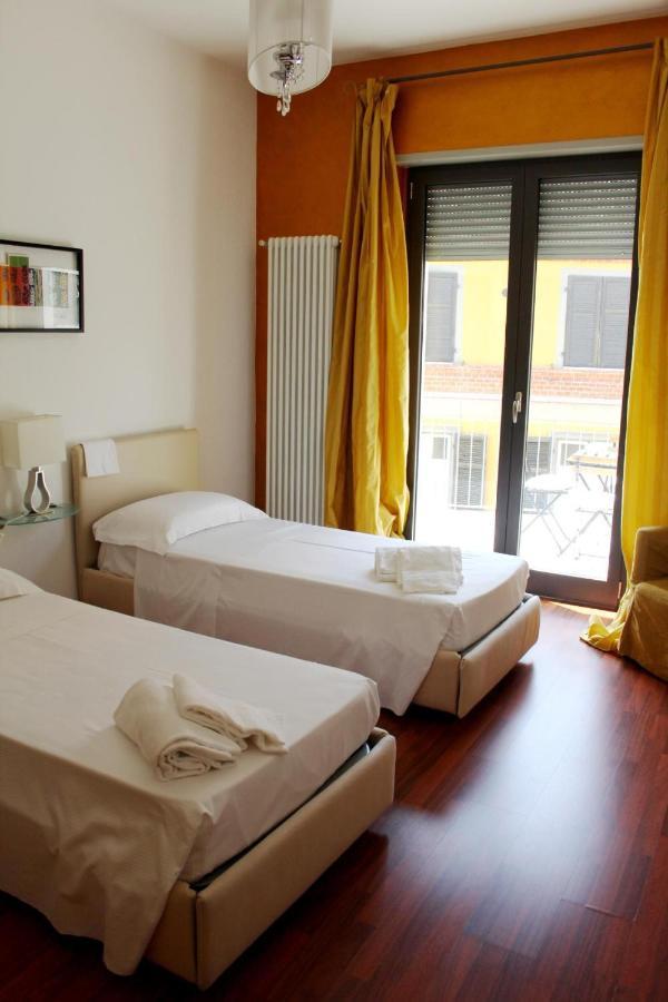 Casanova Appartement Alba  Buitenkant foto